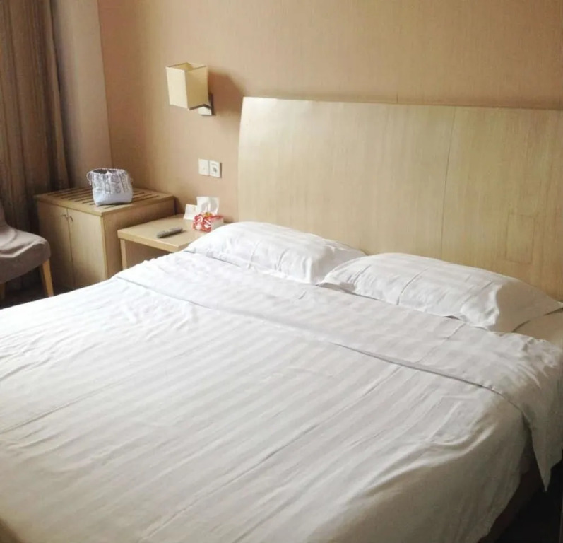 Super 8 Hotel-Shanghai Xu Jia Hui