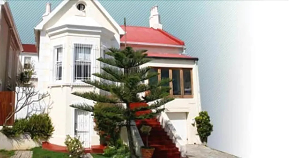 Braeside House Apartments