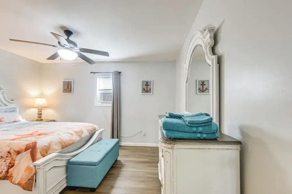Walkable Couple's Retreat in North Myrtle Beach!