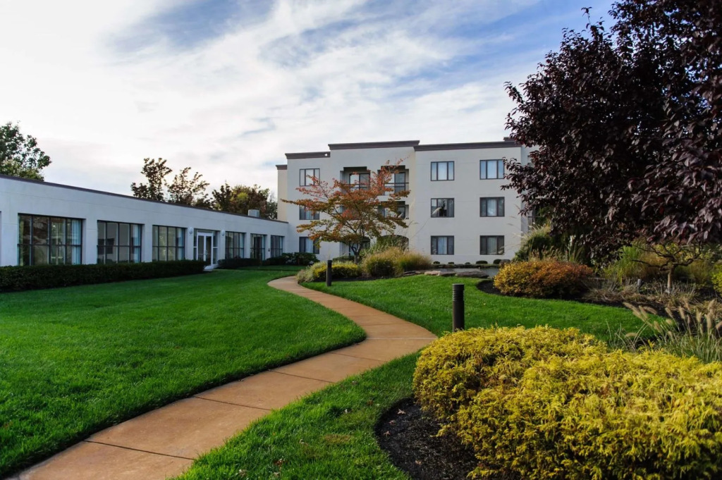 DoubleTree Suites by Hilton Mount Laurel