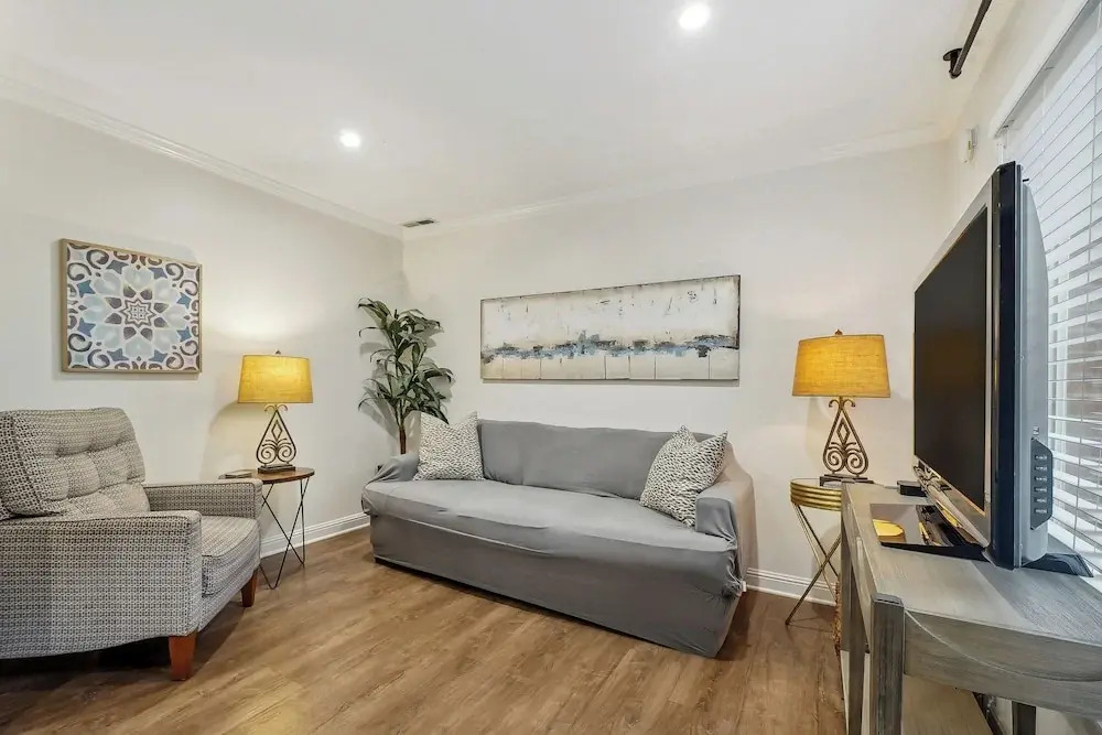 Downtown Wilmington Studio in Historic District!