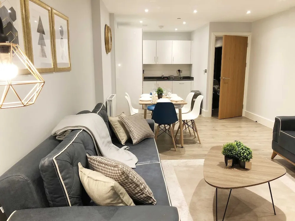 Elegant Plus Luxury Apartments