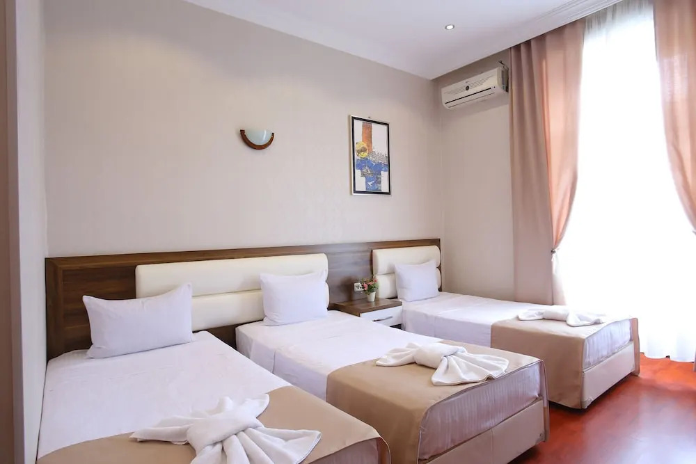 Hotel Aristocrat