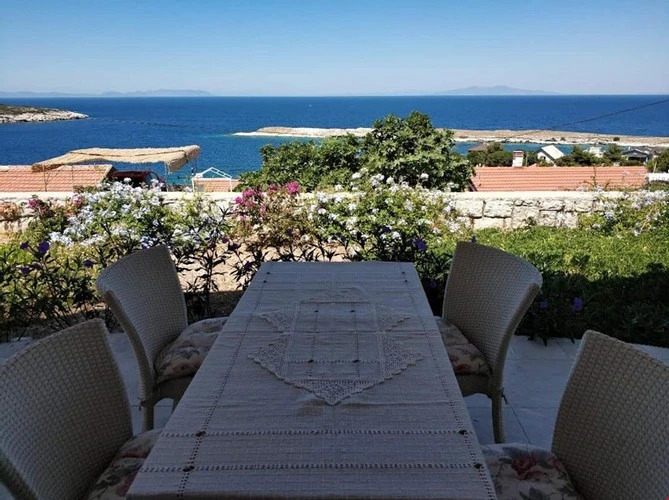 Karaburun'Daki Eviniz