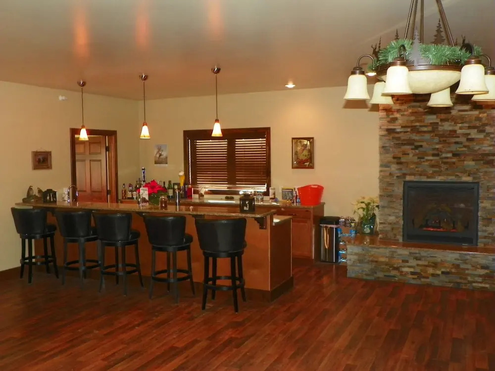 Dakota Prairie Lodge & Resort