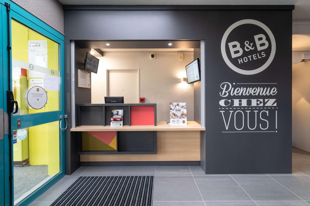 B&B HOTEL CHATEAUROUX Aéroport
