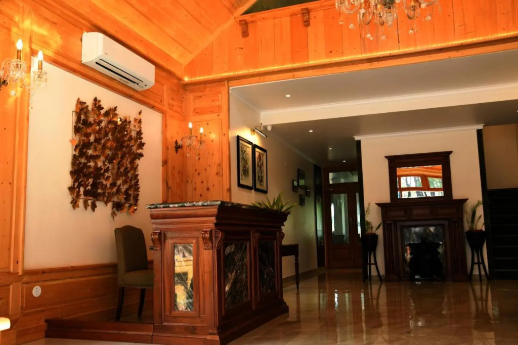 Mastiff Villa Camellia by OTHPL