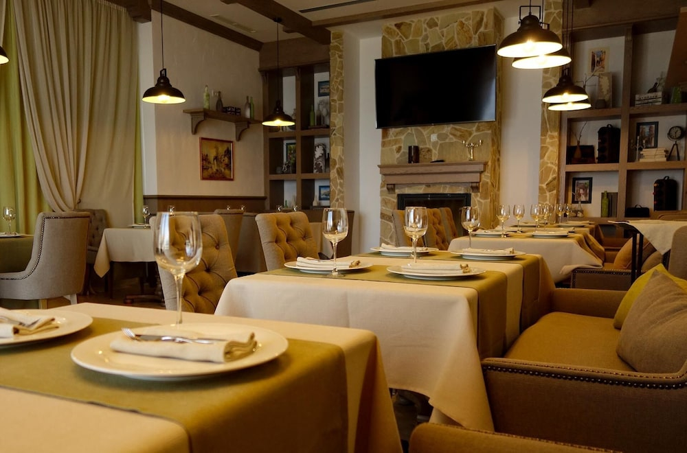 Oak Leaf Residences