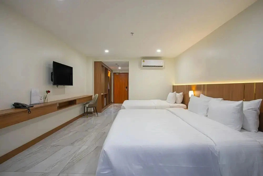 Nalada Hotel