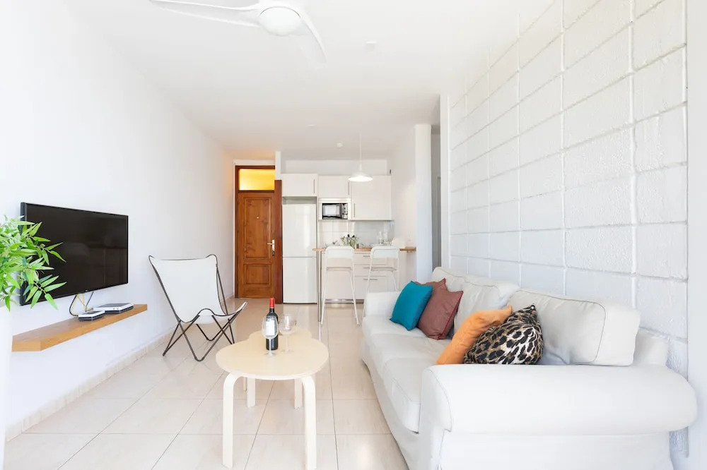 Las Americas Downtown Apartment, Prime location
