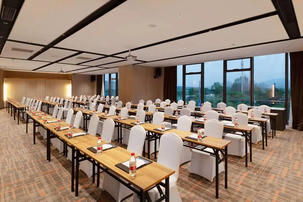 Hampton by Hilton in Nanjing Qilin Zhongshan Mausoleum Scenic Area