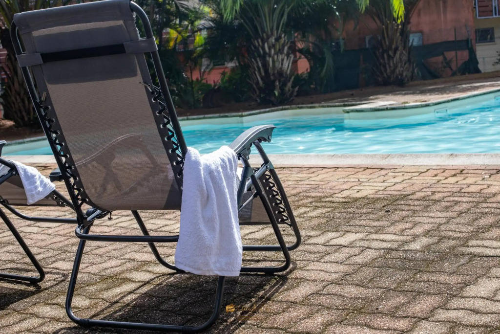 Le Jardin Secret Guyanais # Piscine # Fibre # Tente Lumineuse