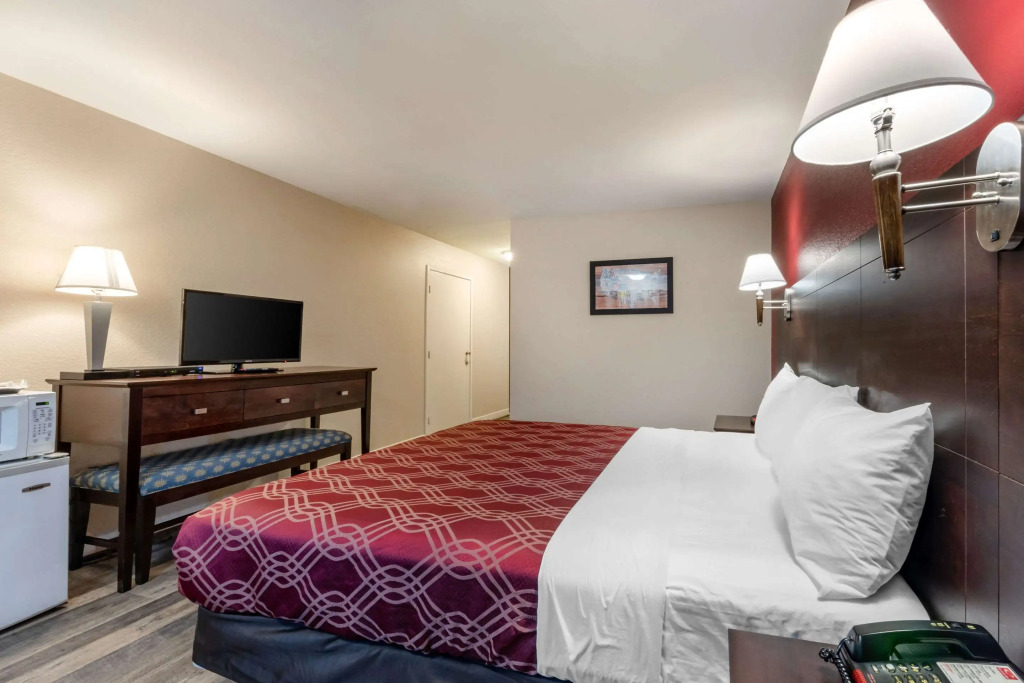 Bay Breeze Inn
