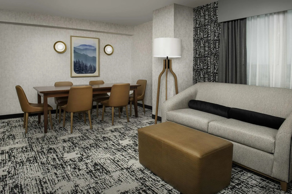 Embassy Suites by Hilton Dulles North Loudoun