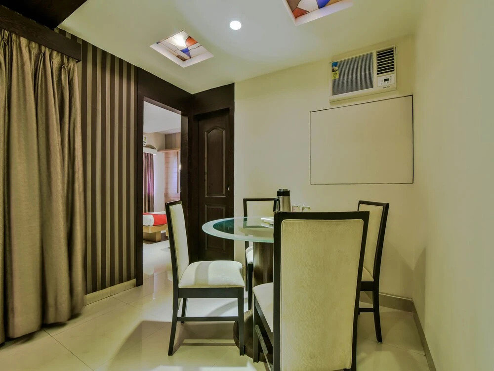 OYO 1687 Hotel Supreme