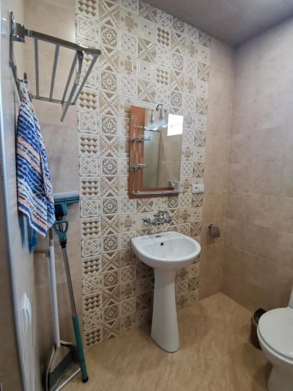 Guest House 35