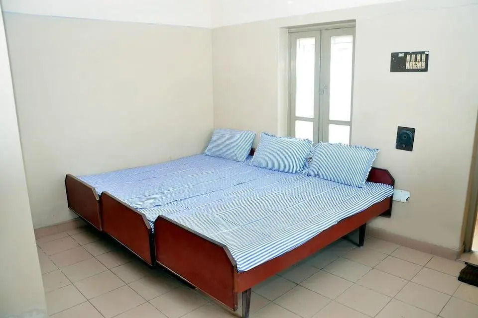 Mansoor Lodge