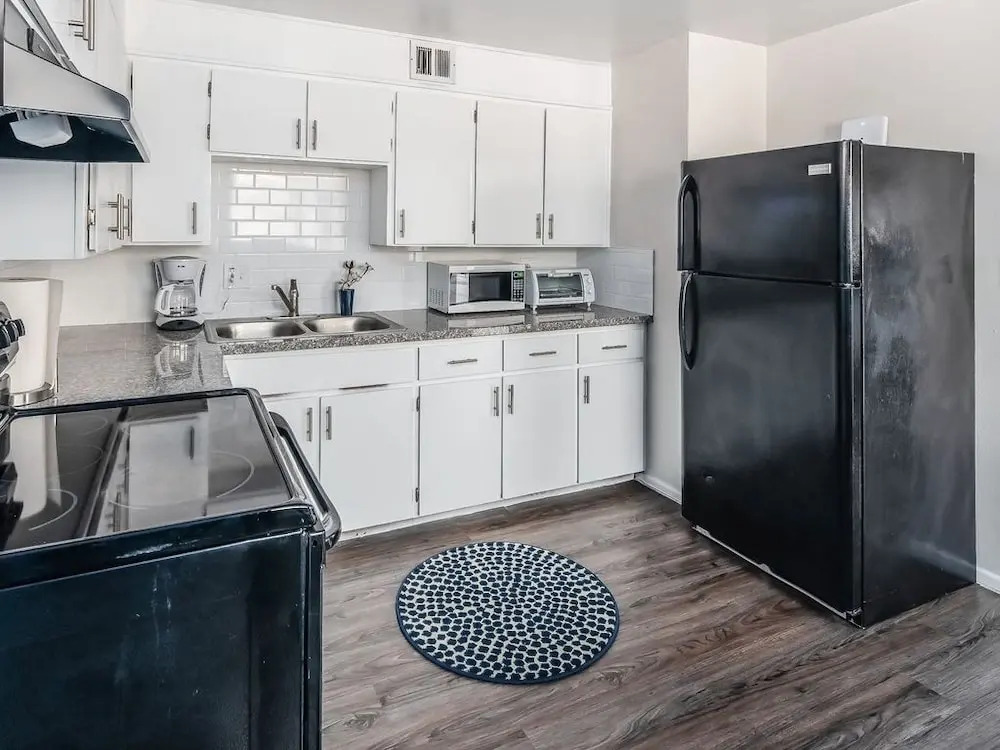 Charming 1BR With Pool by WanderJaunt