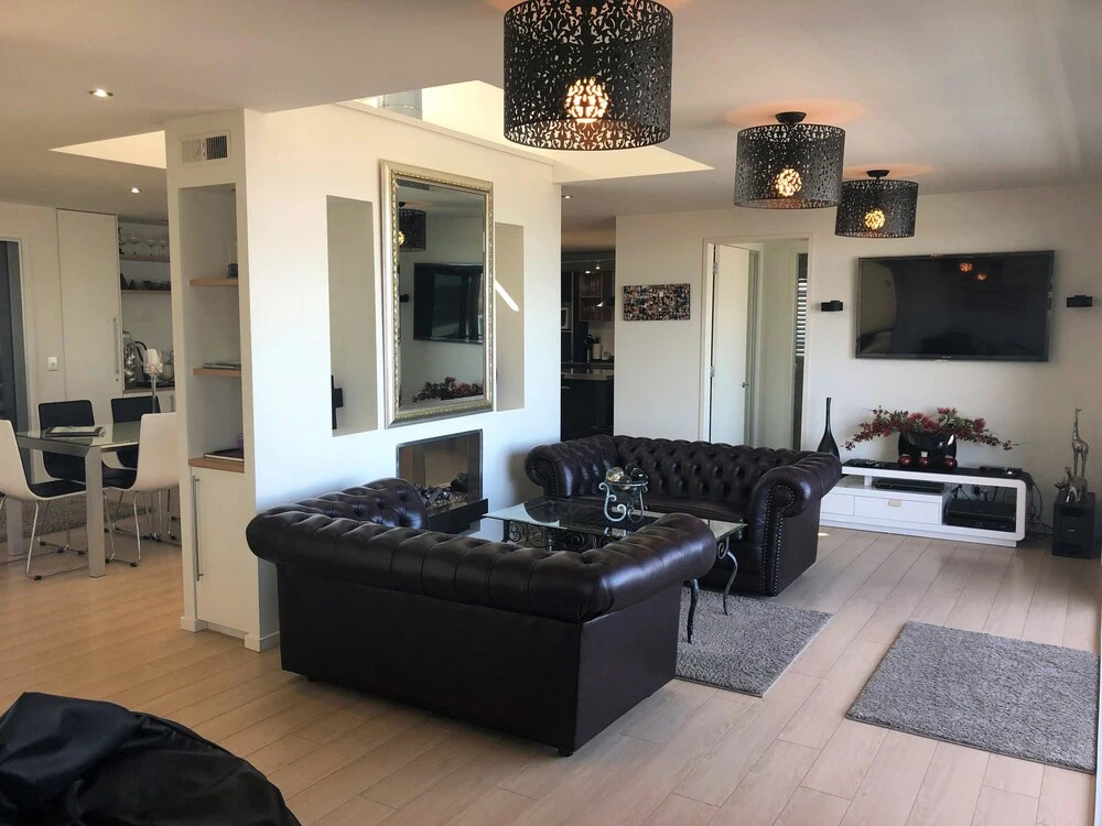 Ultimate Luxury on Lake Terrace