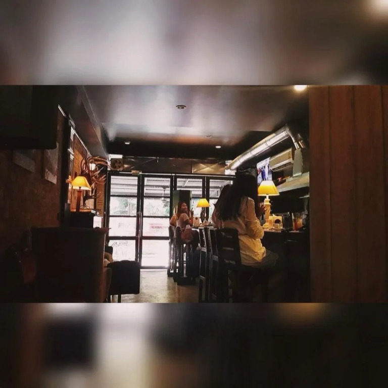 Nimman Nest Hostel & Cafe