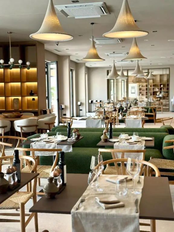 Molum Hotel & Residences