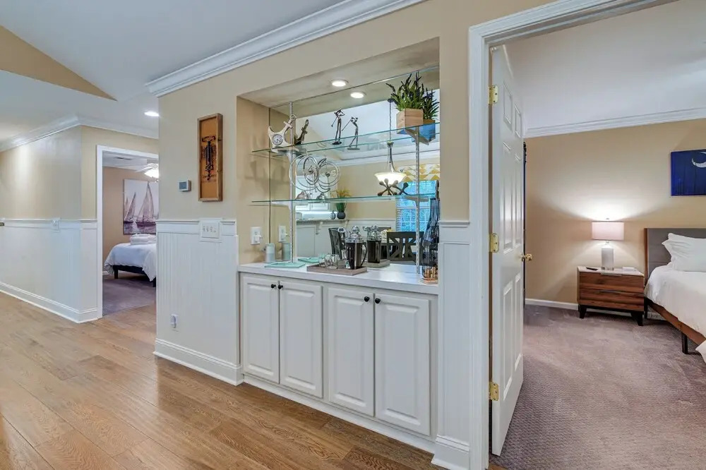 Highend Pawleys Island Condo w/ Porch & Pools!