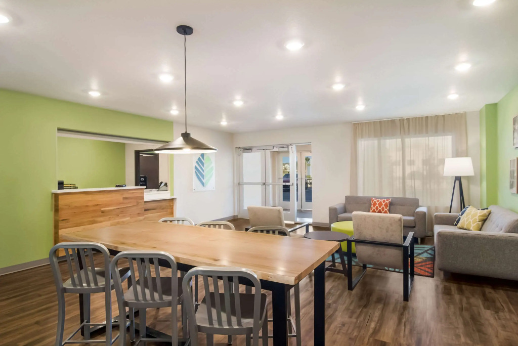 WoodSpring Suites Jacksonville - South