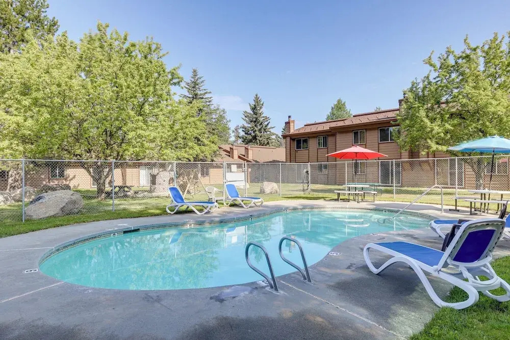Walk to Payette Lake: Mccall Condo w/ Fireplace