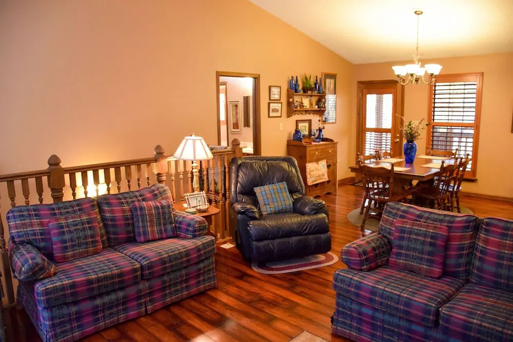 BOUNDARY HAVEN - 3 Br Cabin