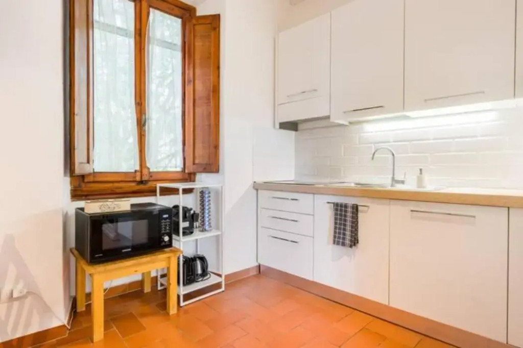 Tuscany style apt free parking 15 min from city center