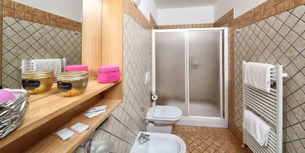 Residence Borgo Dei Limoni - Appartamenti con Garage