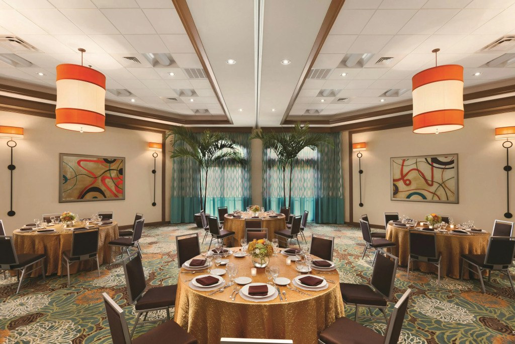 DoubleTree Suites by Hilton Orlando at Disney Springs