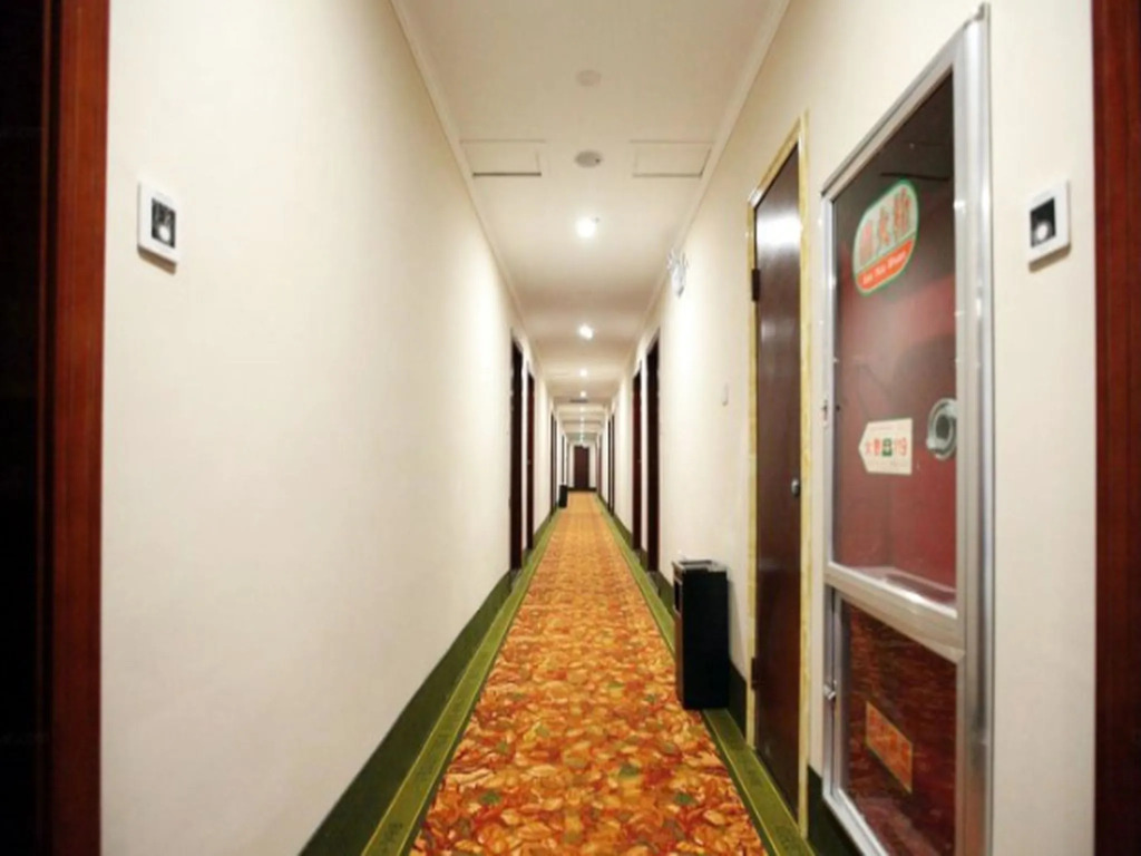 GreenTree Inn Nanchang Xihu Zhanqian West Road Sheng Jin Ta Business Hotel