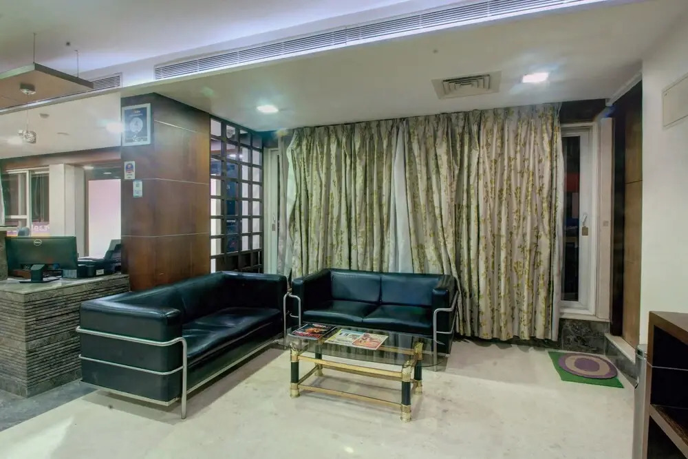 OYO 29625 Suvarna Regency