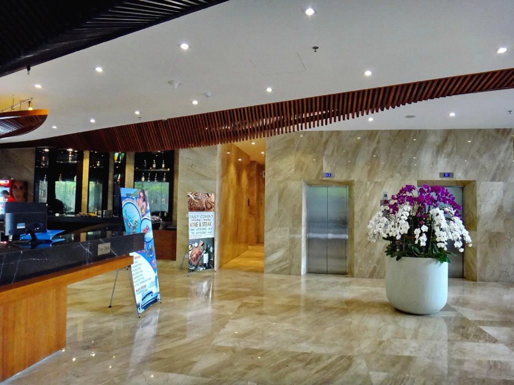 Holi Beach Hotel & Apartments