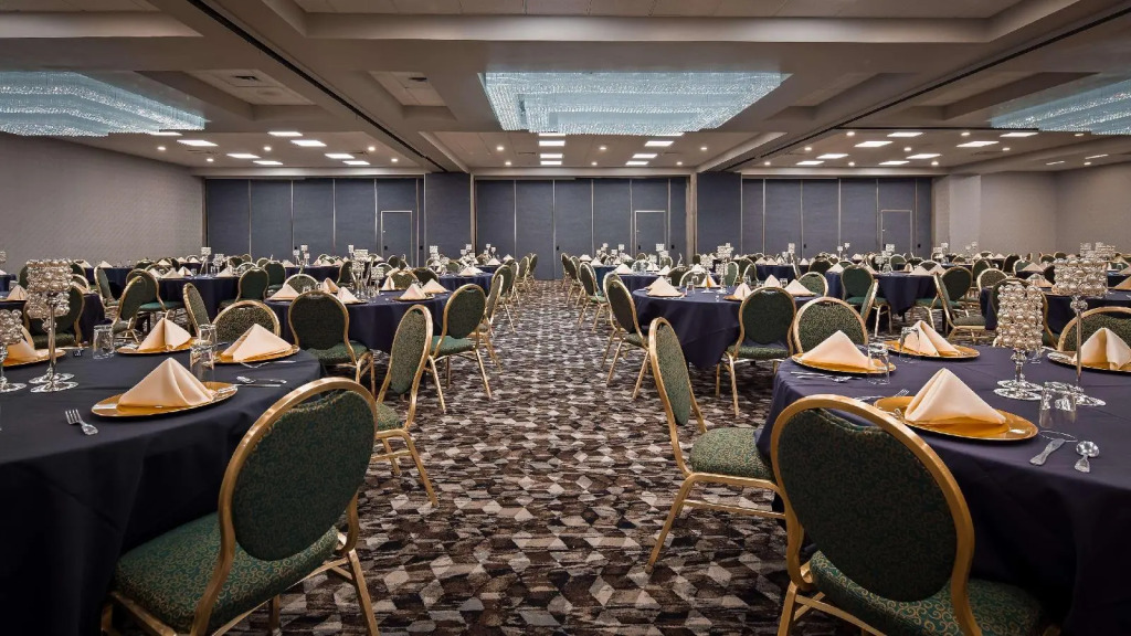M Hotel & Conference Center