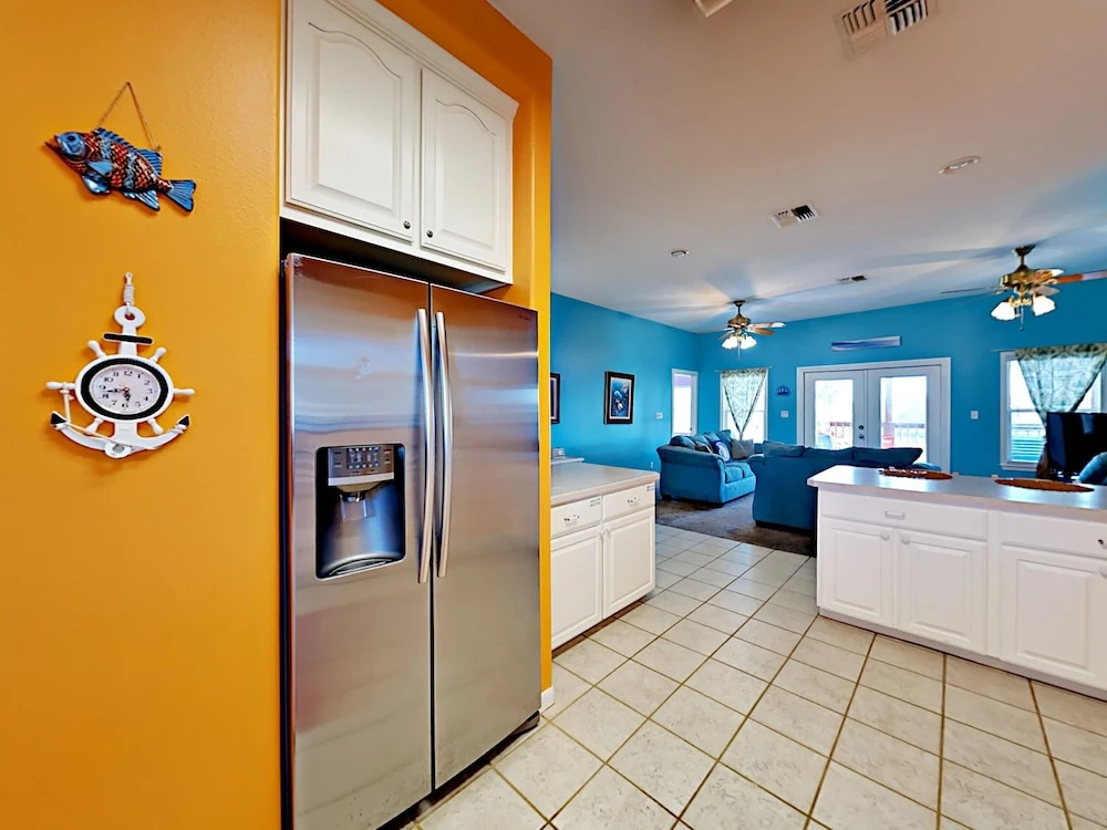 Beachy Keen 5 Bedrooms 4 Bathrooms Home
