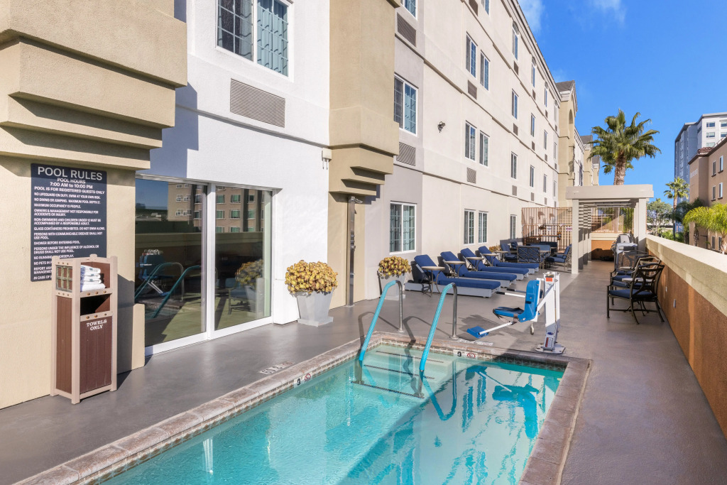 Candlewood Suites Anaheim - Resort Area by IHG