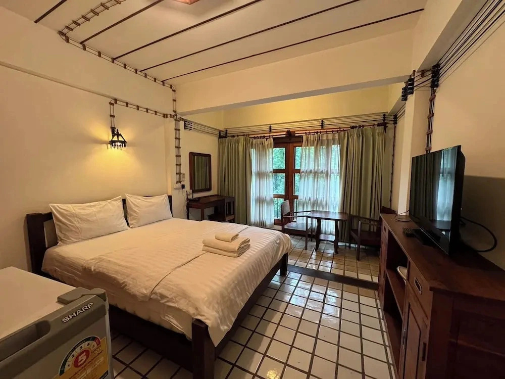403 Serene Teak Boutique Apartments