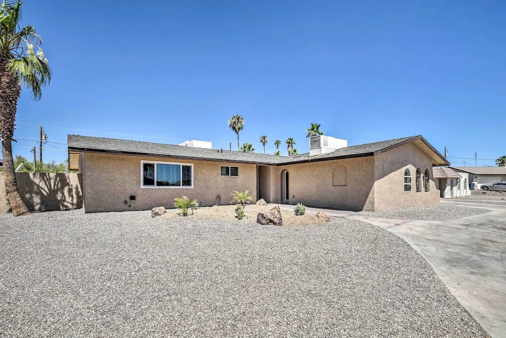 Lake Havasu Home w/ Pool, Near London Bridge!