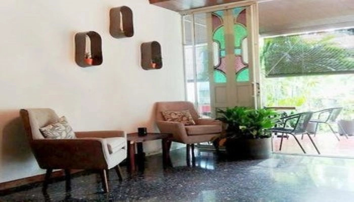 Cinco Hotel B&B