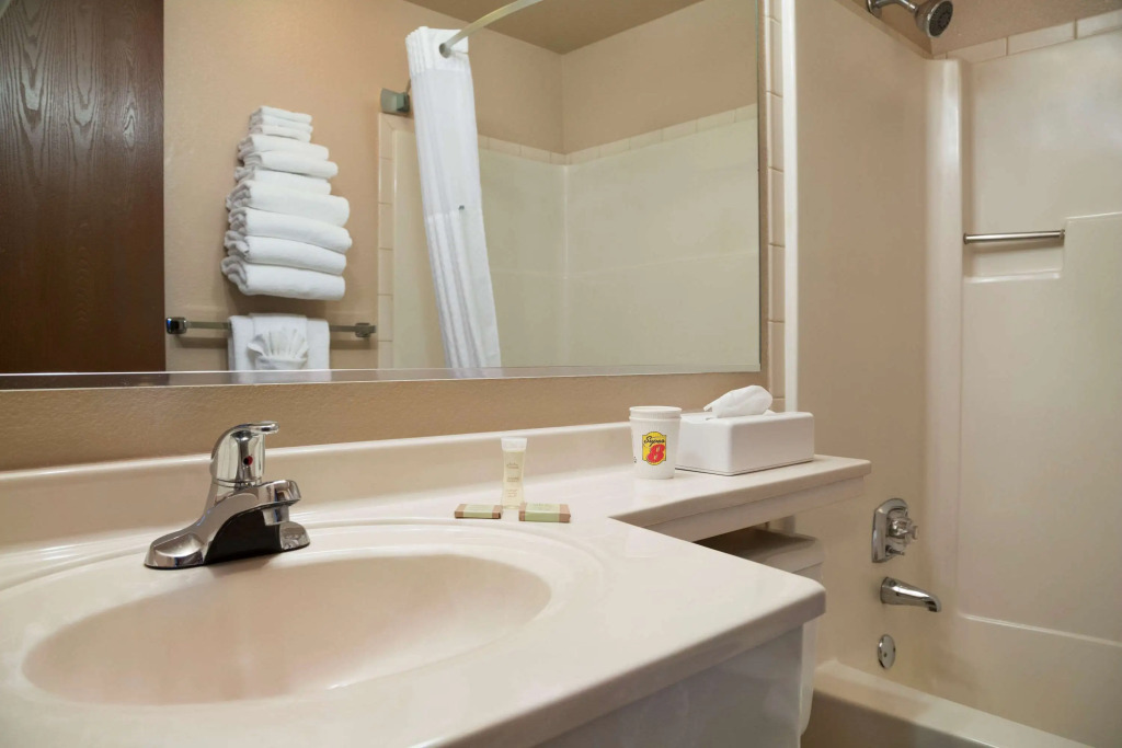 Super 8 by Wyndham Coeur dAlene