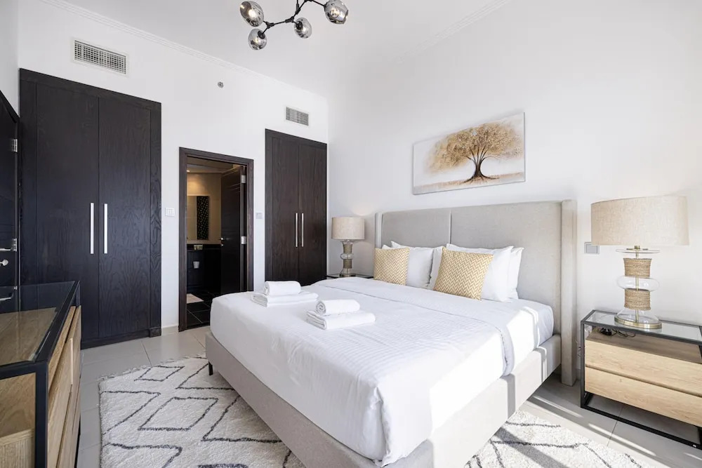 Stunning 1-bed in the Iconic Cayan Tower