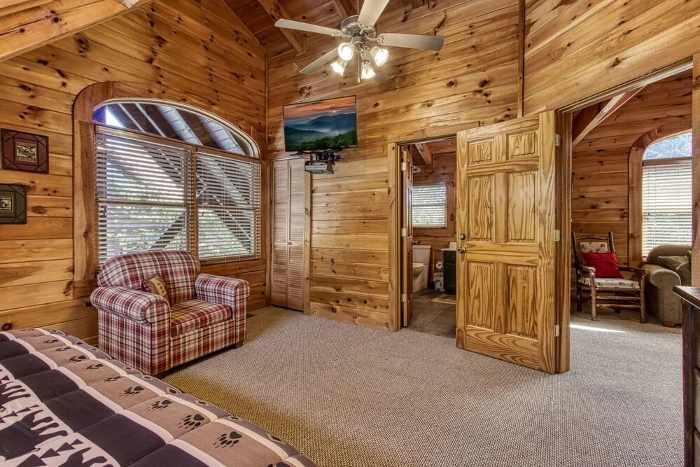 Papa Bears Hideaway - FKA Cold Creek Camp By Heritage Cabin Rentals