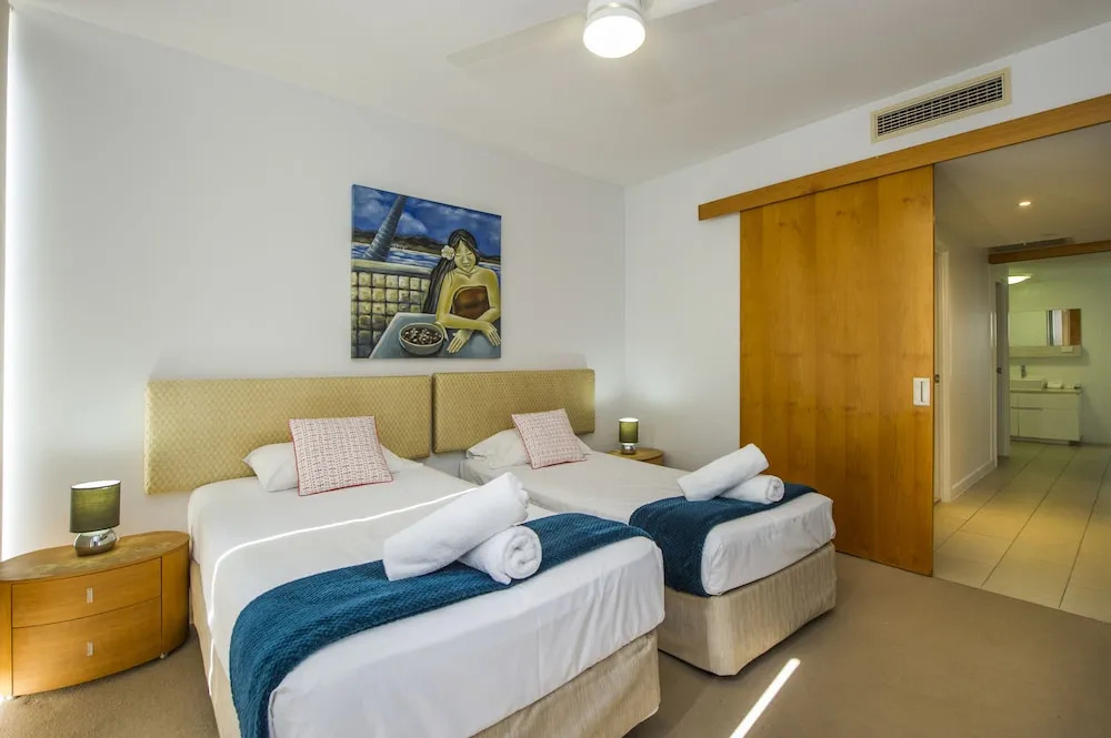 1 Bright Point Apartment 2104