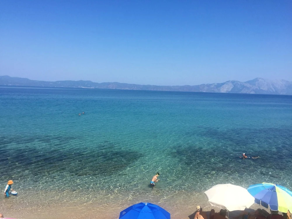 House With one Bedroom in Theologos, With Wonderful sea View and Enclo