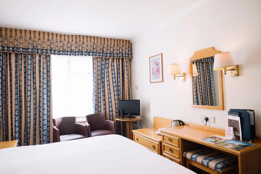 Apollo Hotel