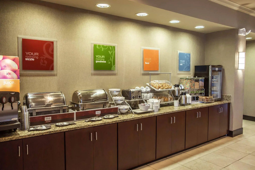 Spark by Hilton Cincinnati Fairfield