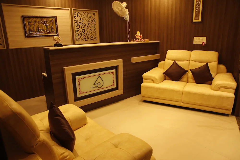PAH Clarista Hotel