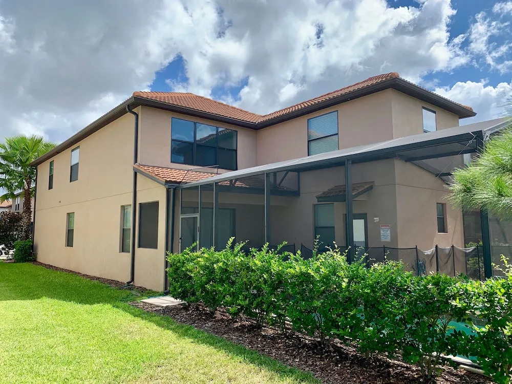 Luxury 5Bd w/ Jacuzzi & Pool Near Disney @ 5528